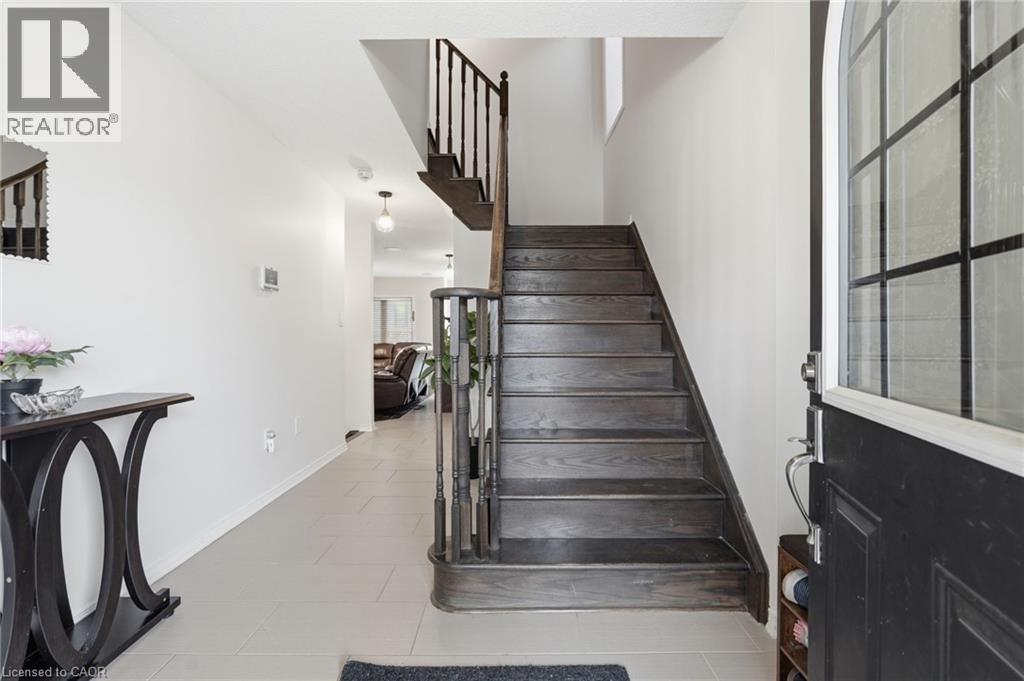 45 Kelso Drive, Caledonia, ON - Indoor Photo Showing Other Room