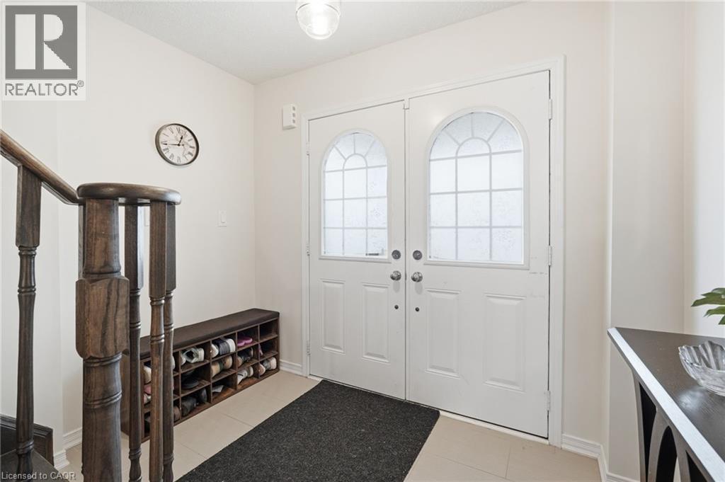 45 Kelso Drive, Caledonia, ON - Indoor Photo Showing Other Room