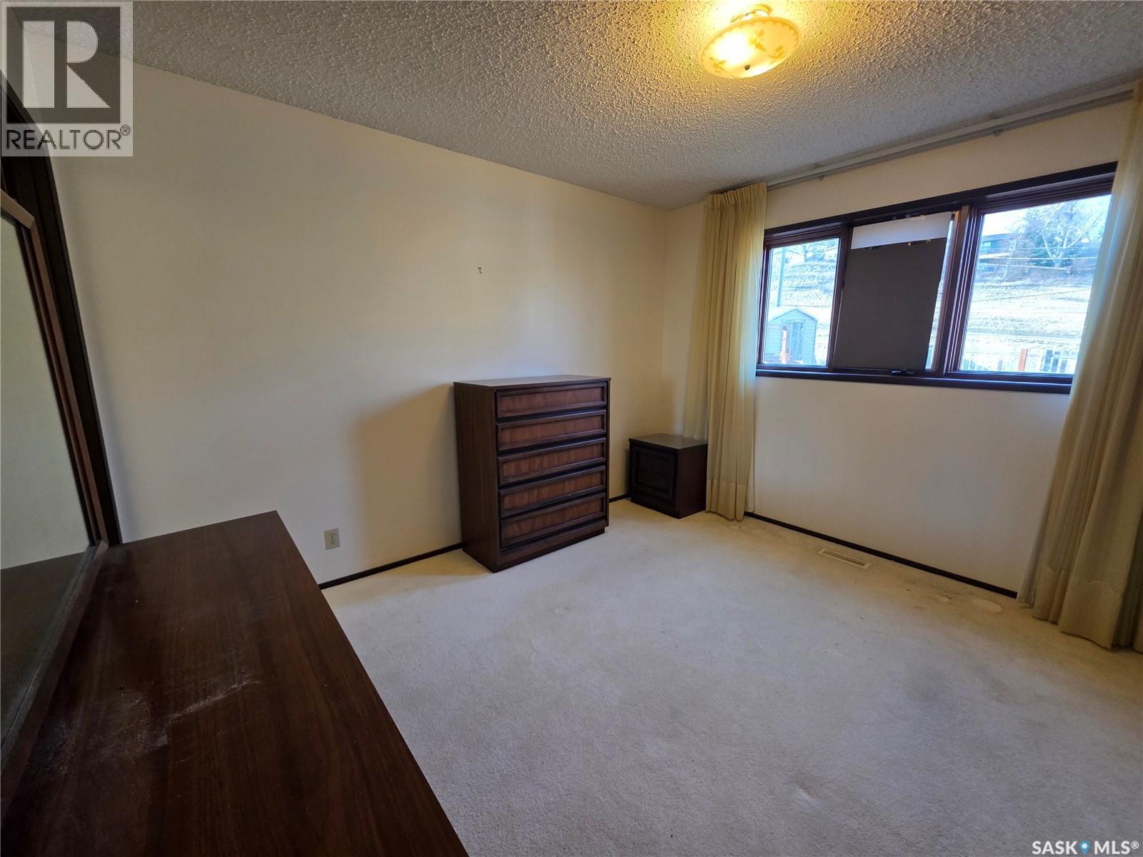 624 7Th Avenue Ne, Swift Current, SK - Indoor