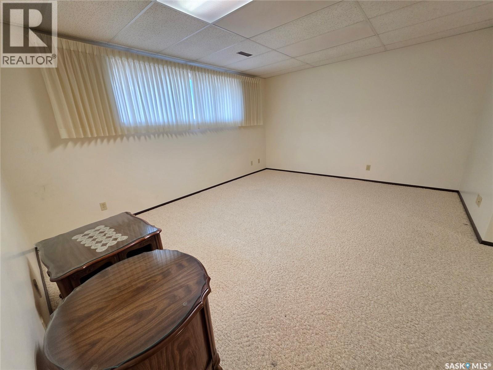 624 7Th Avenue Ne, Swift Current, SK - Indoor Photo Showing Other Room