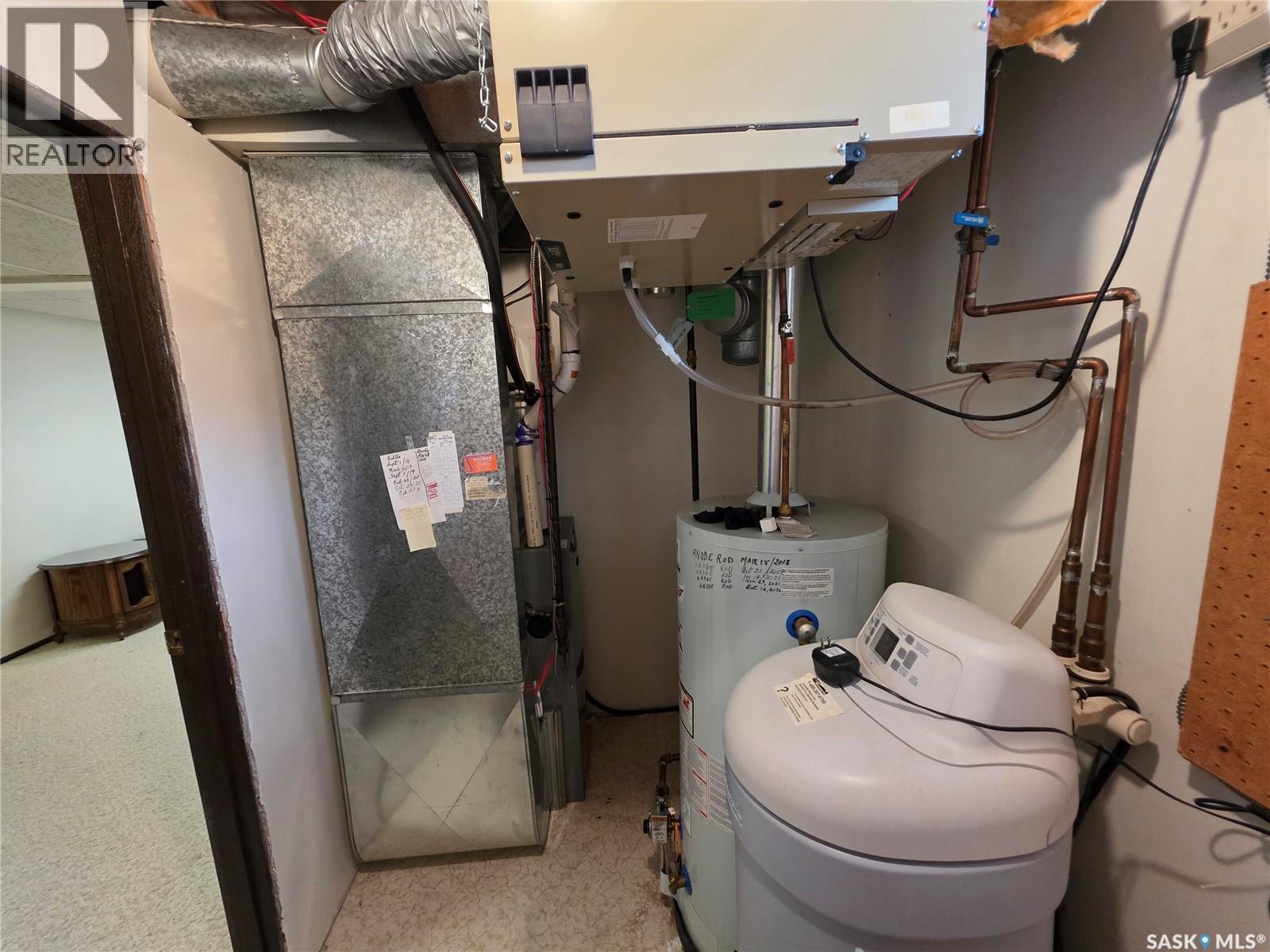 624 7Th Avenue Ne, Swift Current, SK - Indoor Photo Showing Basement