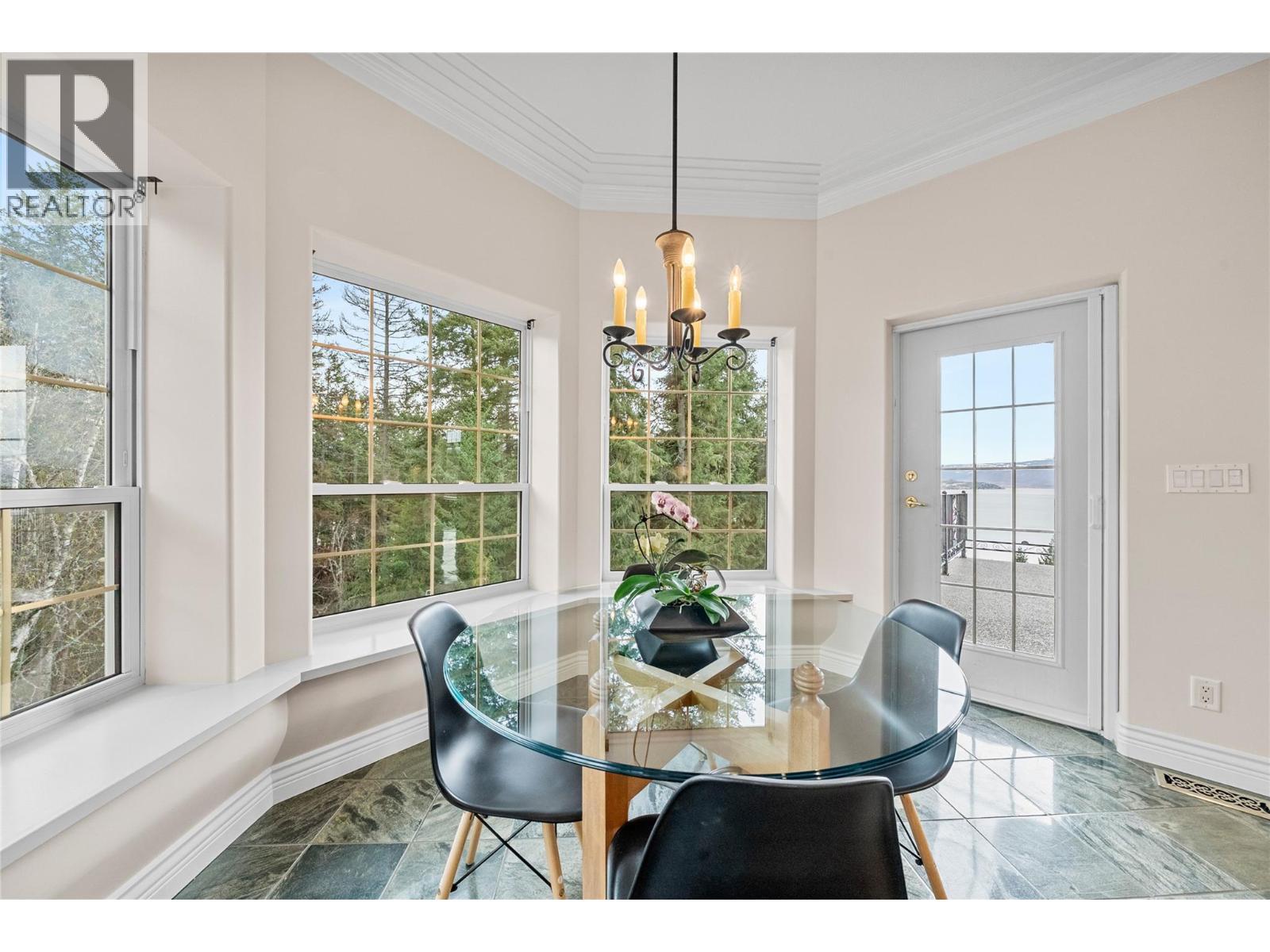 3676 Mcbride Road, Blind Bay, BC - Indoor Photo Showing Dining Room