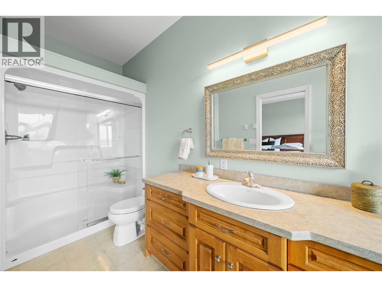 3676 Mcbride Road, Blind Bay, BC - Indoor Photo Showing Bathroom