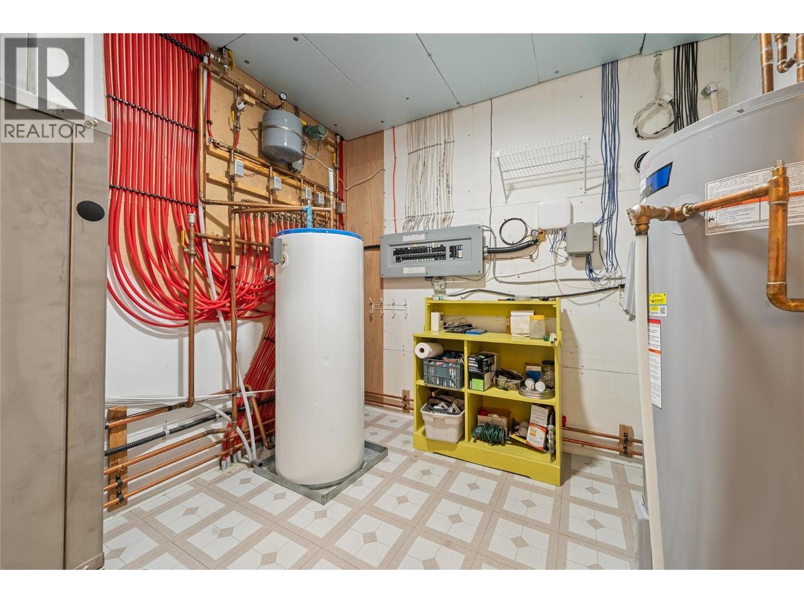 3676 Mcbride Road, Blind Bay, BC - Indoor Photo Showing Basement