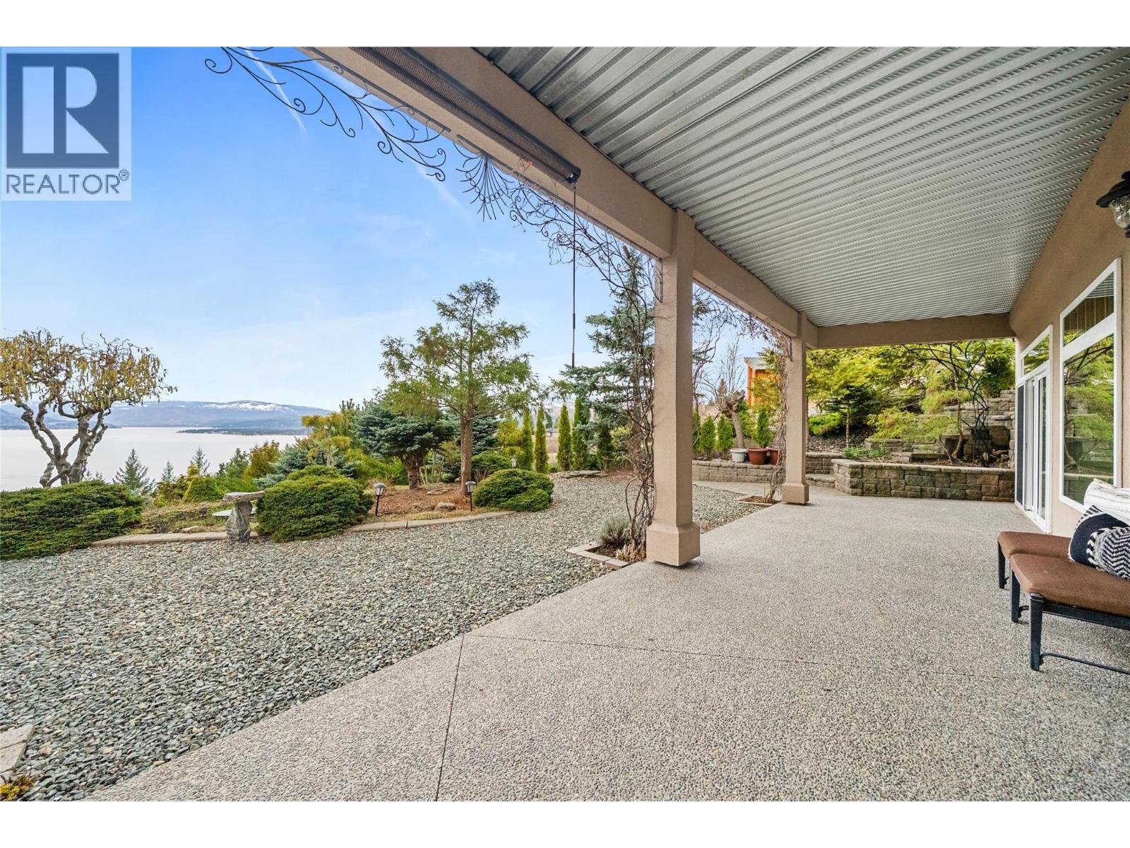 3676 Mcbride Road, Blind Bay, BC - Outdoor