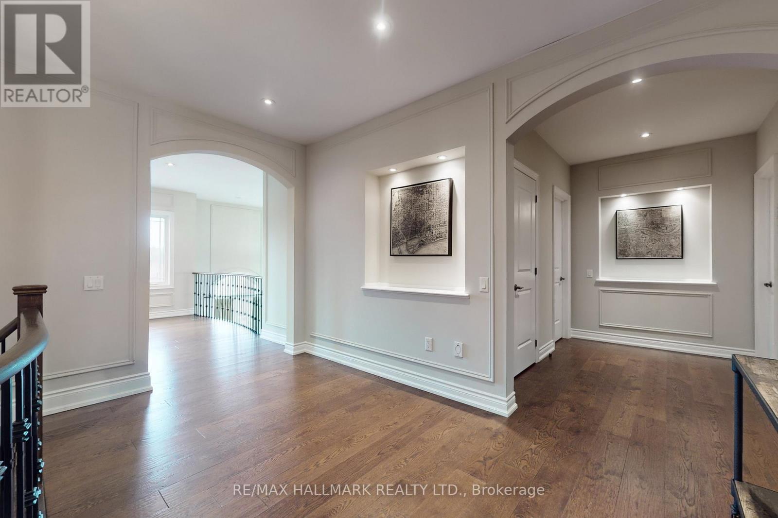 24 Bluff Trail, King, ON - Indoor Photo Showing Other Room