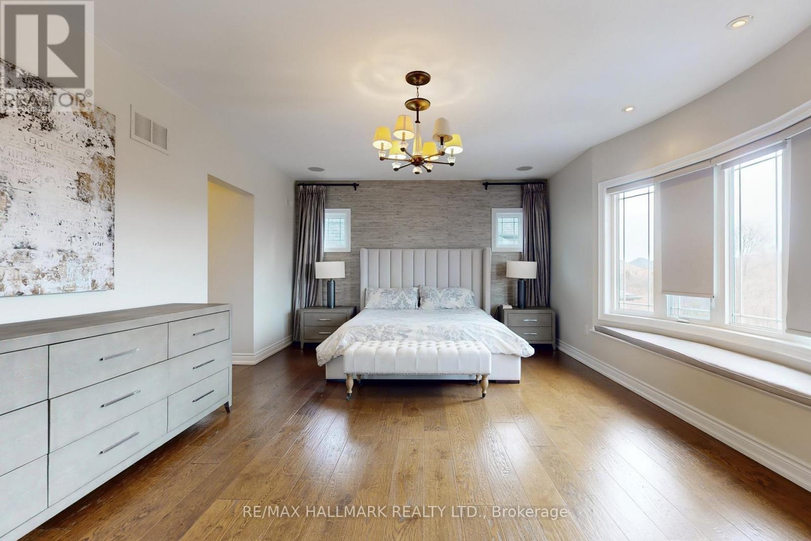 24 Bluff Trail, King, ON - Indoor Photo Showing Bedroom