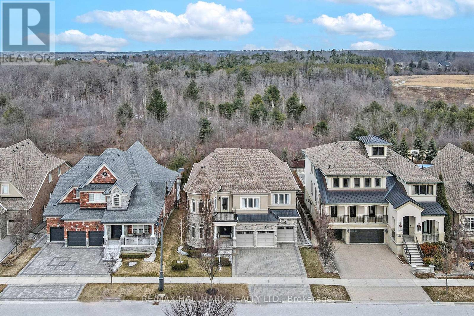 24 Bluff Trail, King, ON - Outdoor With Facade