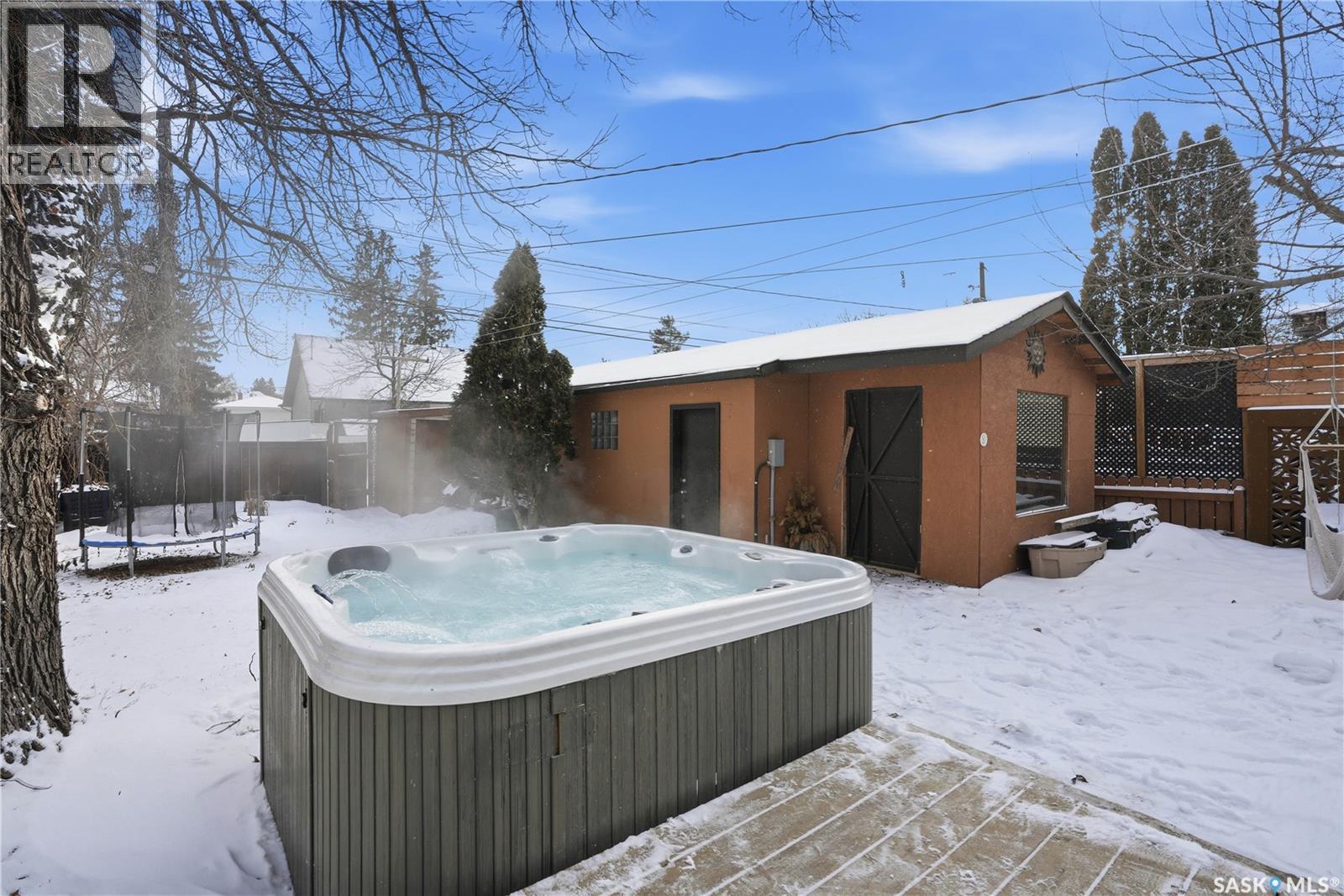 218 Ash Street E, Saskatoon, SK - Outdoor