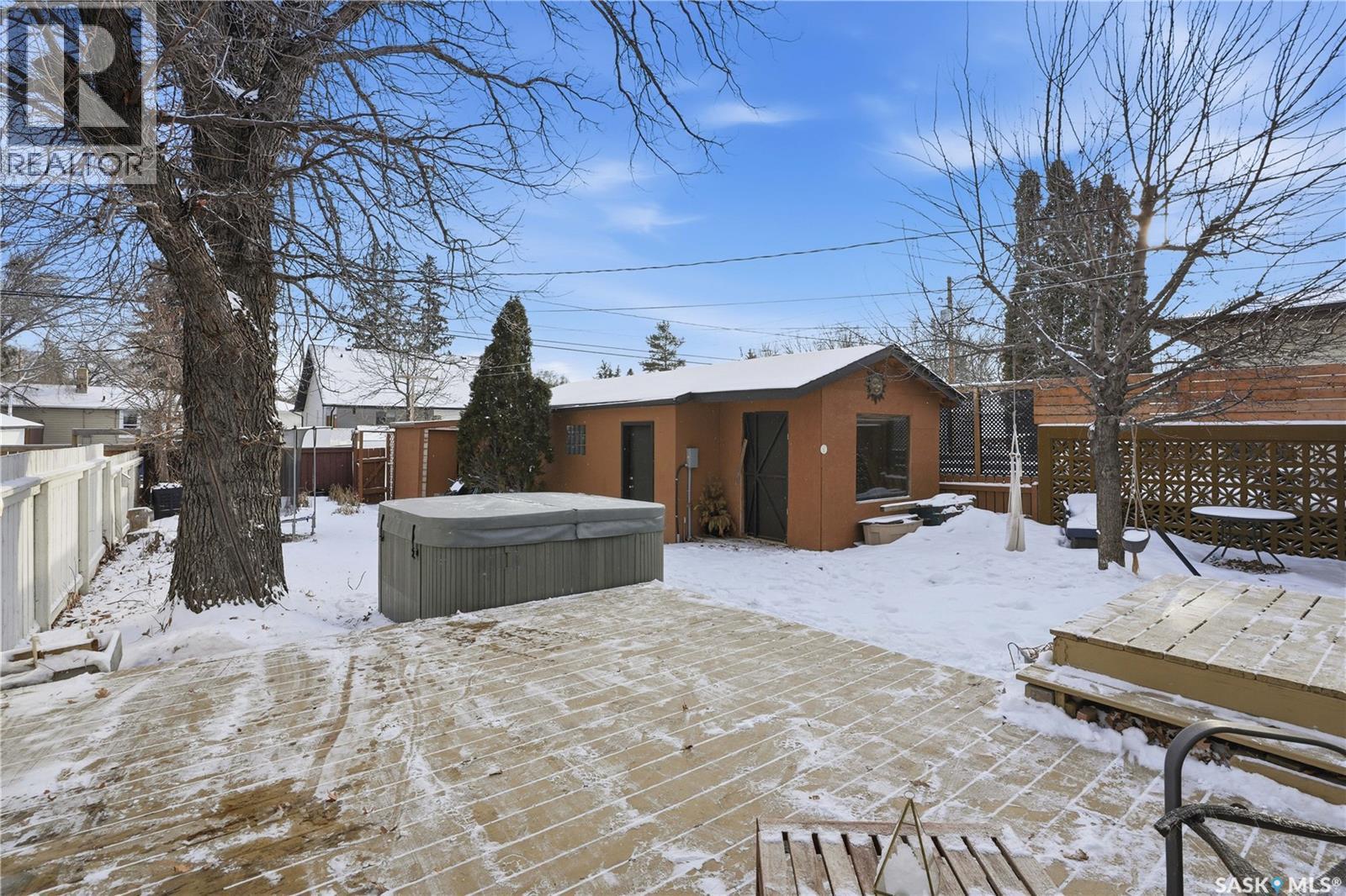 218 Ash Street E, Saskatoon, SK - Outdoor With Deck Patio Veranda