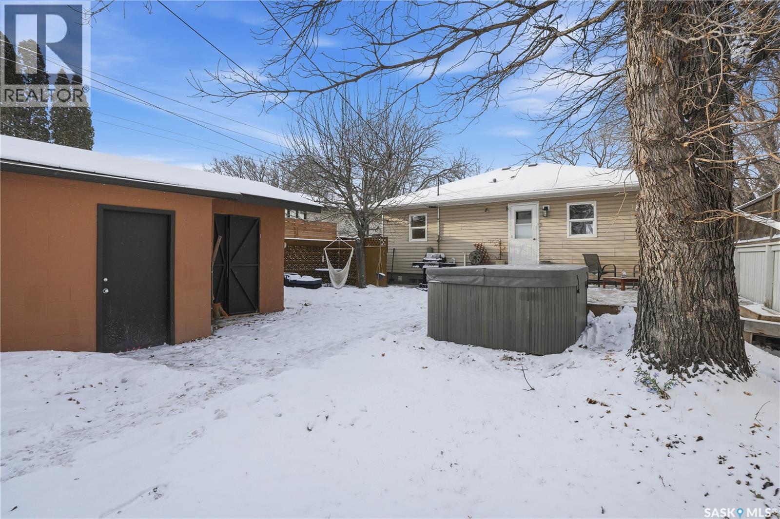 218 Ash Street E, Saskatoon, SK - Outdoor With Deck Patio Veranda