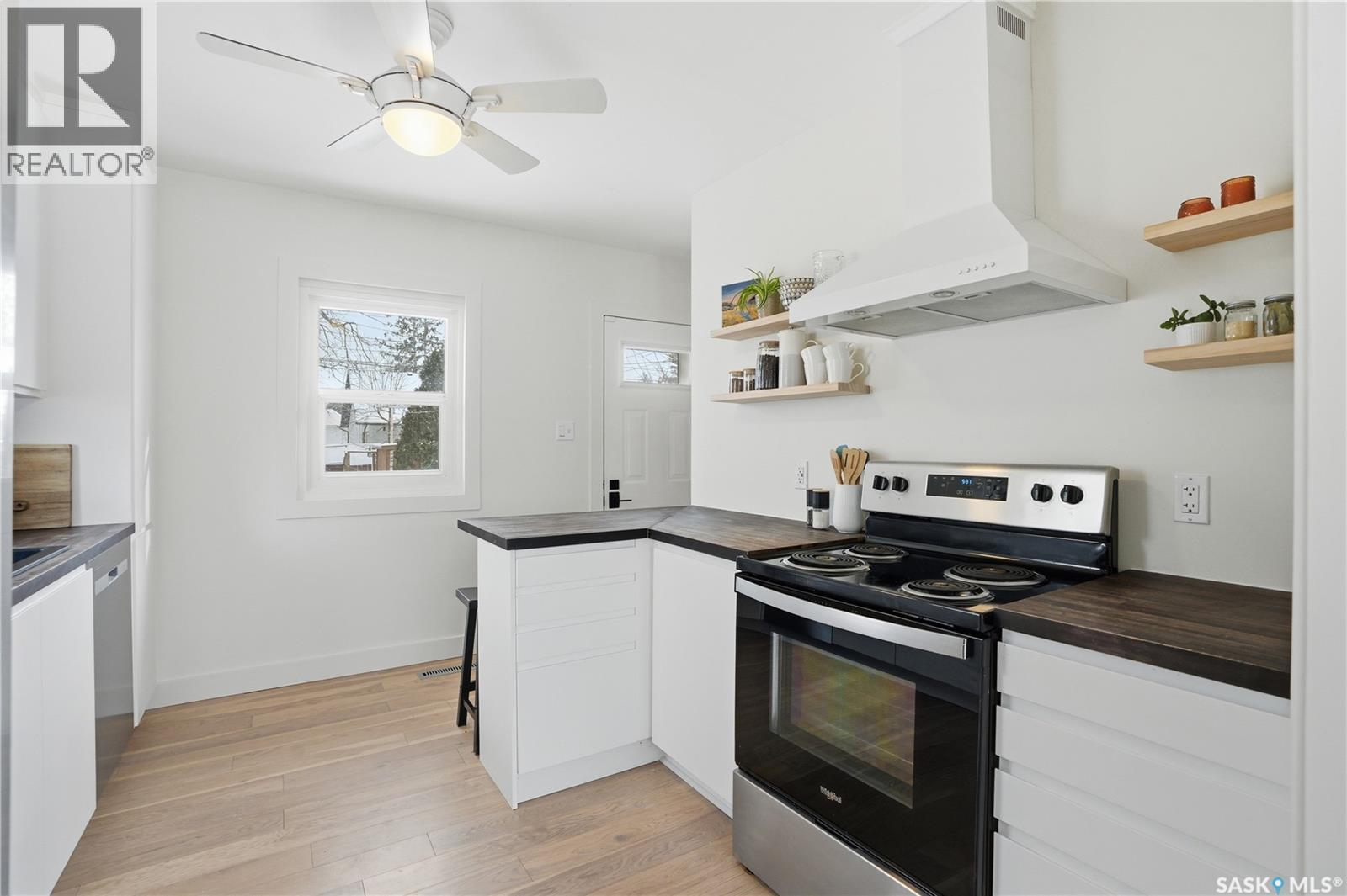 218 Ash Street E, Saskatoon, SK - Indoor Photo Showing Kitchen
