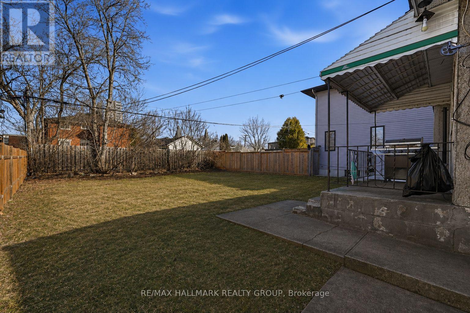 211 Columbus Avenue, Ottawa, ON - Outdoor