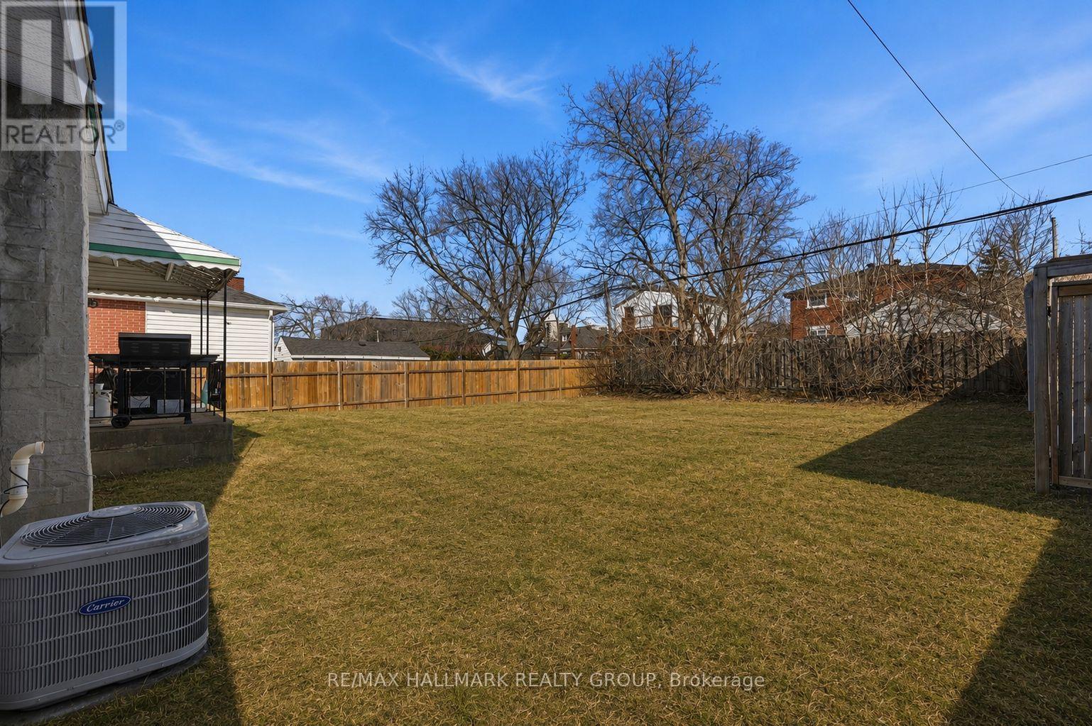 211 Columbus Avenue, Ottawa, ON - Outdoor