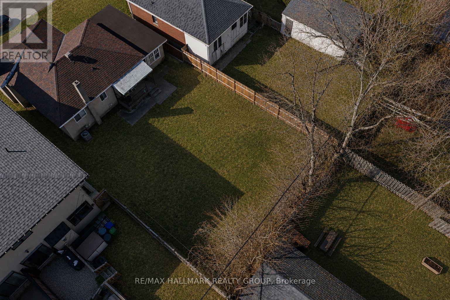 211 Columbus Avenue, Ottawa, ON - Outdoor