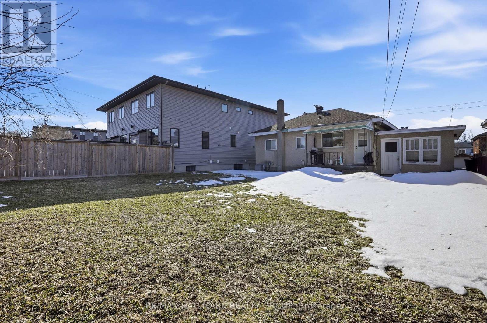 211 Columbus Avenue, Ottawa, ON - Outdoor