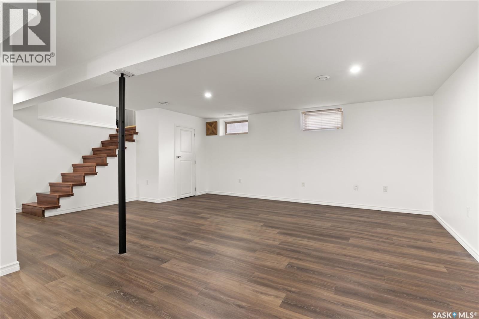 78 Spence Street, Regina, SK - Indoor