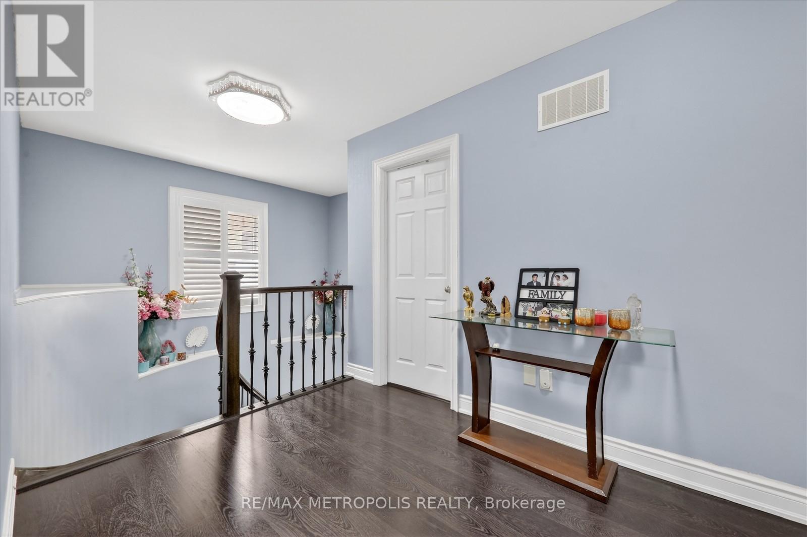 105 Stockell Crescent, Ajax, ON - Indoor Photo Showing Other Room