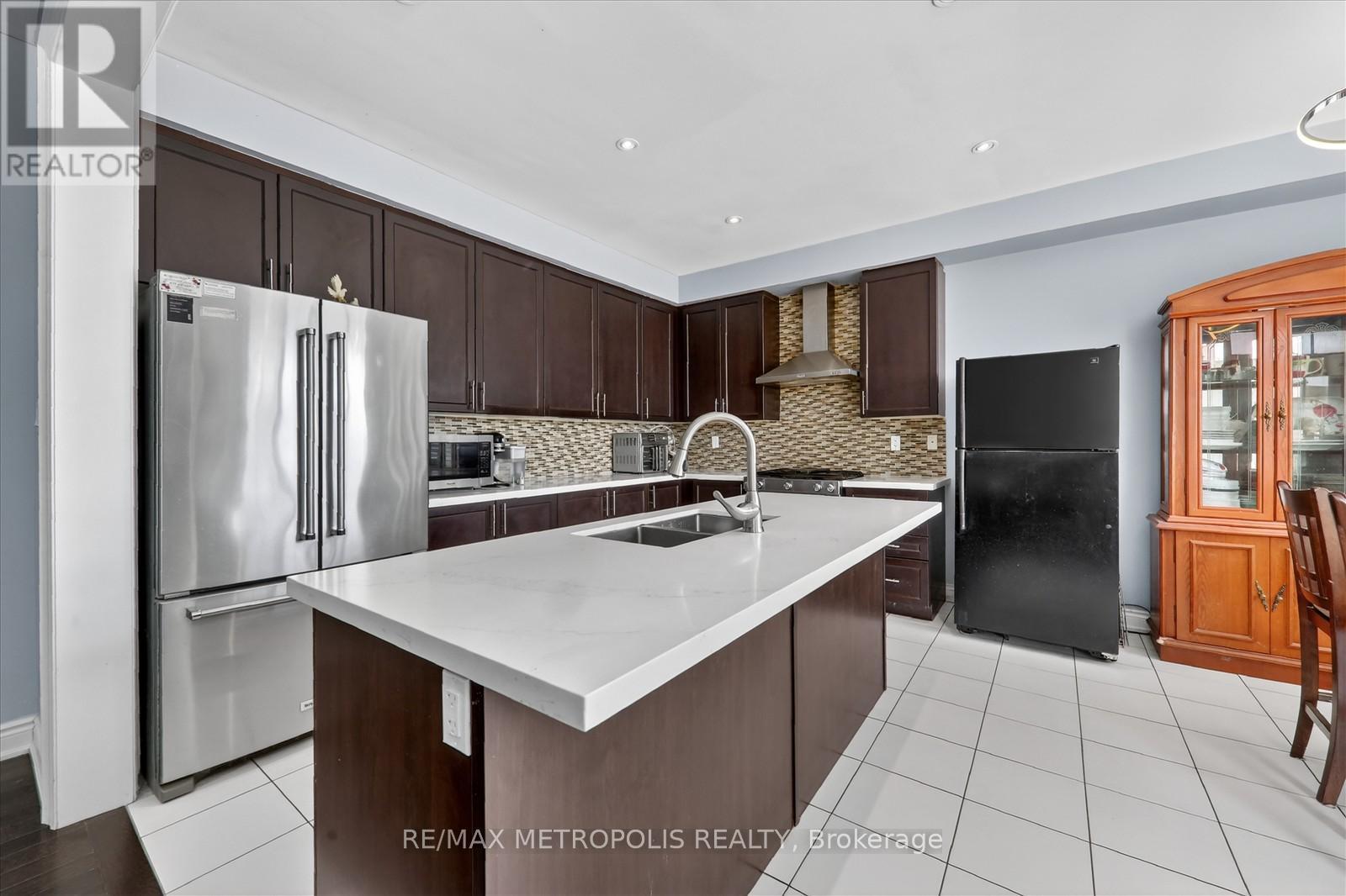 105 Stockell Crescent, Ajax, ON - Indoor Photo Showing Kitchen With Double Sink
