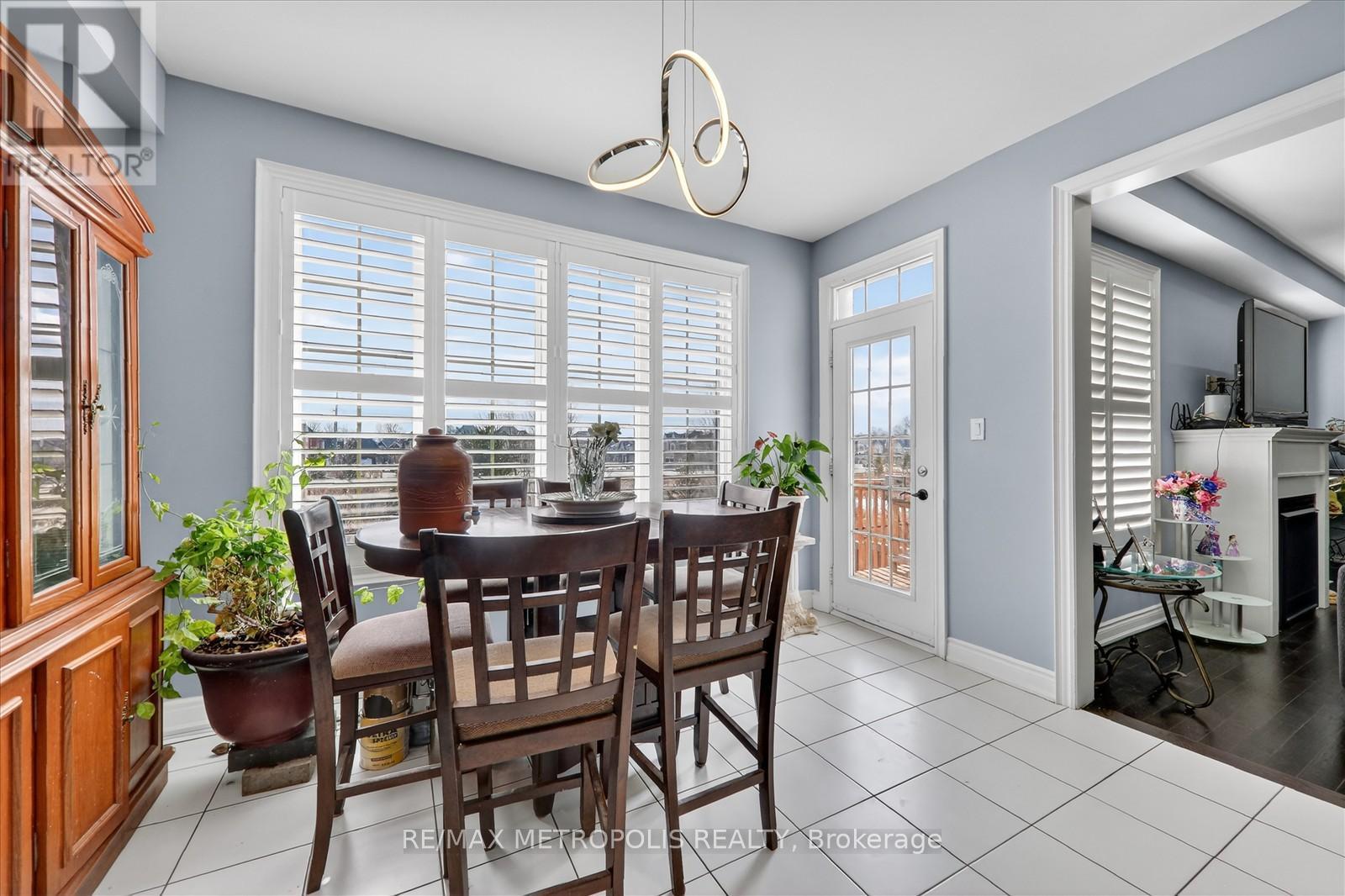 105 Stockell Crescent, Ajax, ON - Indoor Photo Showing Dining Room