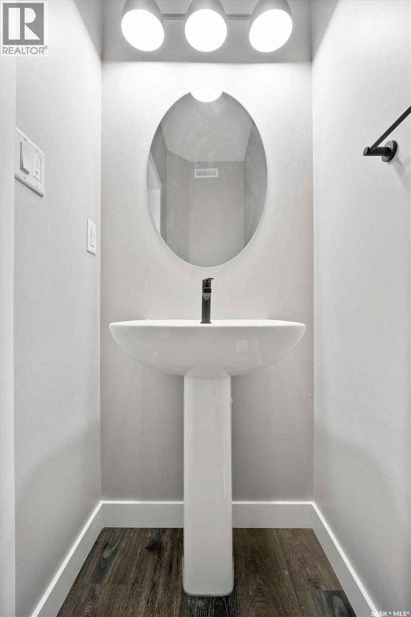 313 Veterans Drive, Warman, SK - Indoor Photo Showing Other Room