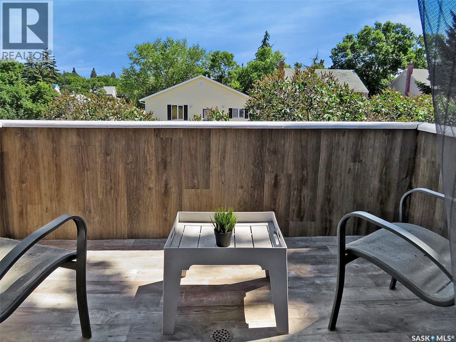 376 5Th Avenue Nw, Swift Current, SK - Outdoor With Deck Patio Veranda