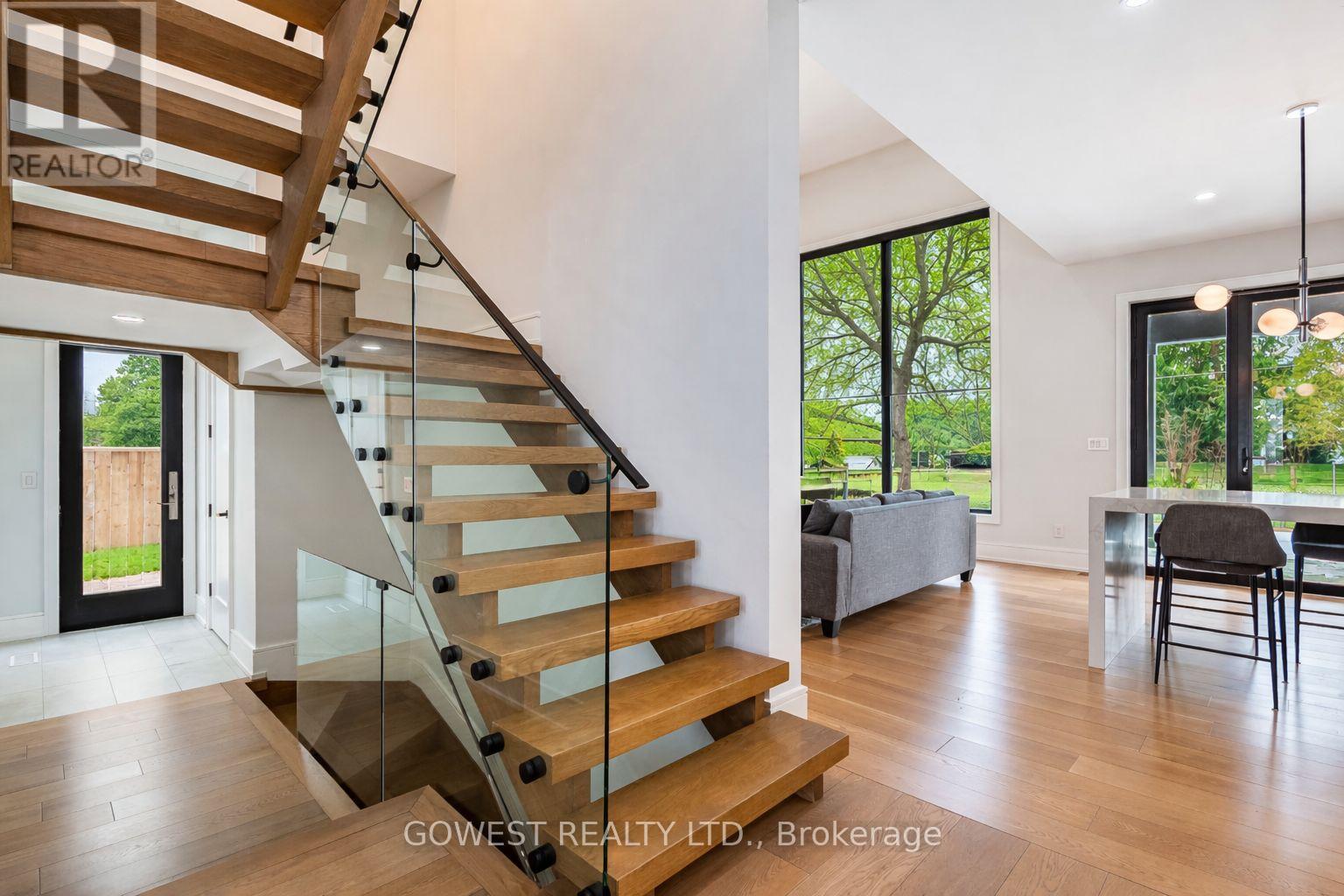 402 Niar Avenue, Mississauga, ON - Indoor Photo Showing Other Room