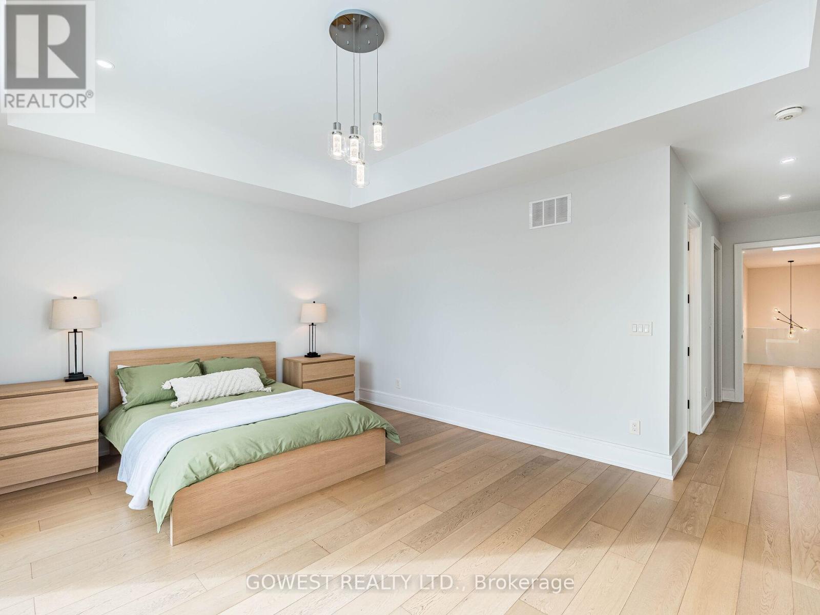 402 Niar Avenue, Mississauga, ON - Indoor Photo Showing Bedroom