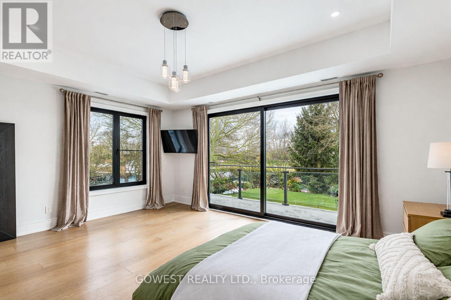 402 Niar Avenue, Mississauga, ON - Indoor Photo Showing Bedroom
