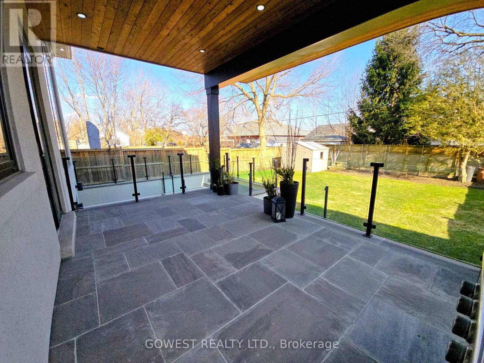 402 Niar Avenue, Mississauga, ON - Outdoor With Deck Patio Veranda