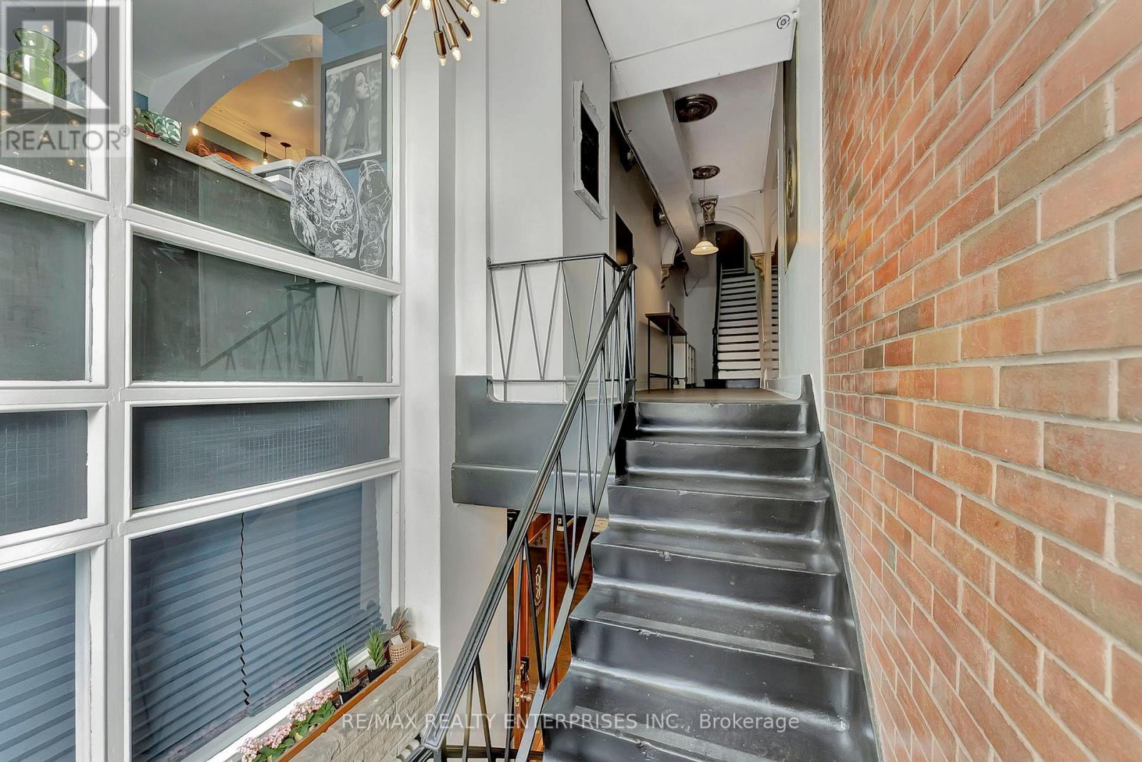 156 James Street S, Hamilton, ON