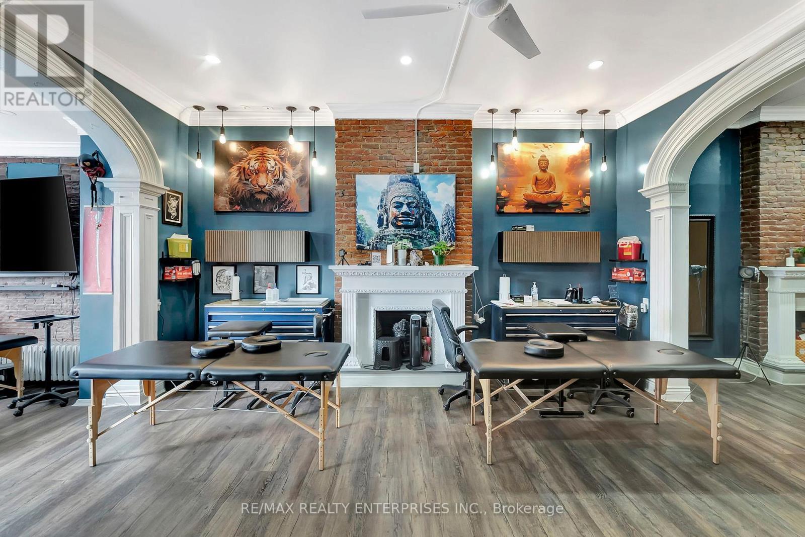 156 James Street S, Hamilton, ON