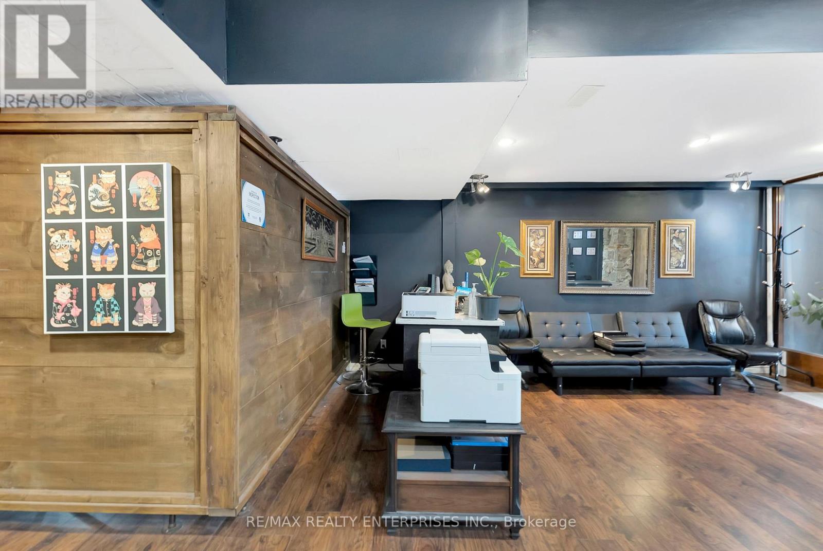 156 James Street S, Hamilton, ON