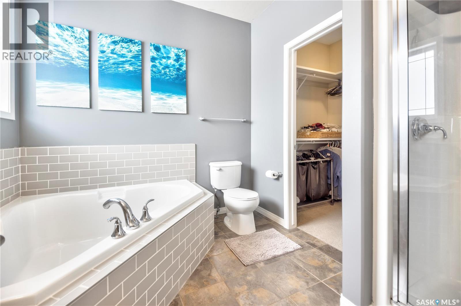 4 Guy Drive, Prince Albert, SK - Indoor Photo Showing Bathroom