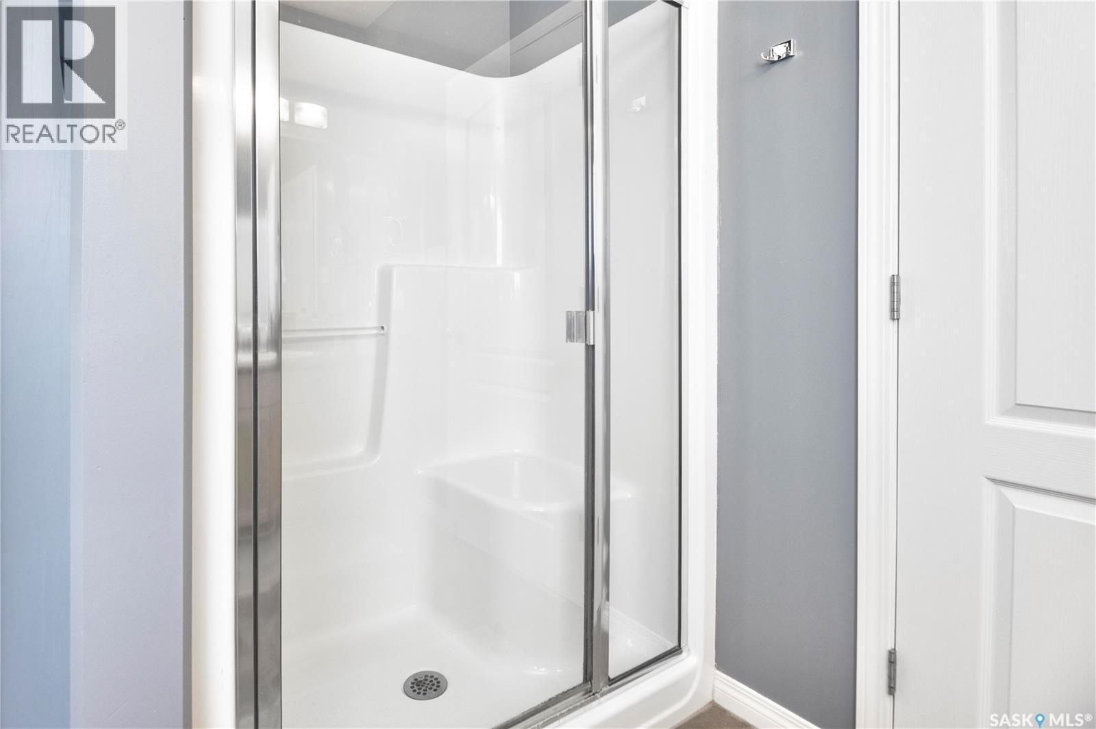 4 Guy Drive, Prince Albert, SK - Indoor Photo Showing Bathroom