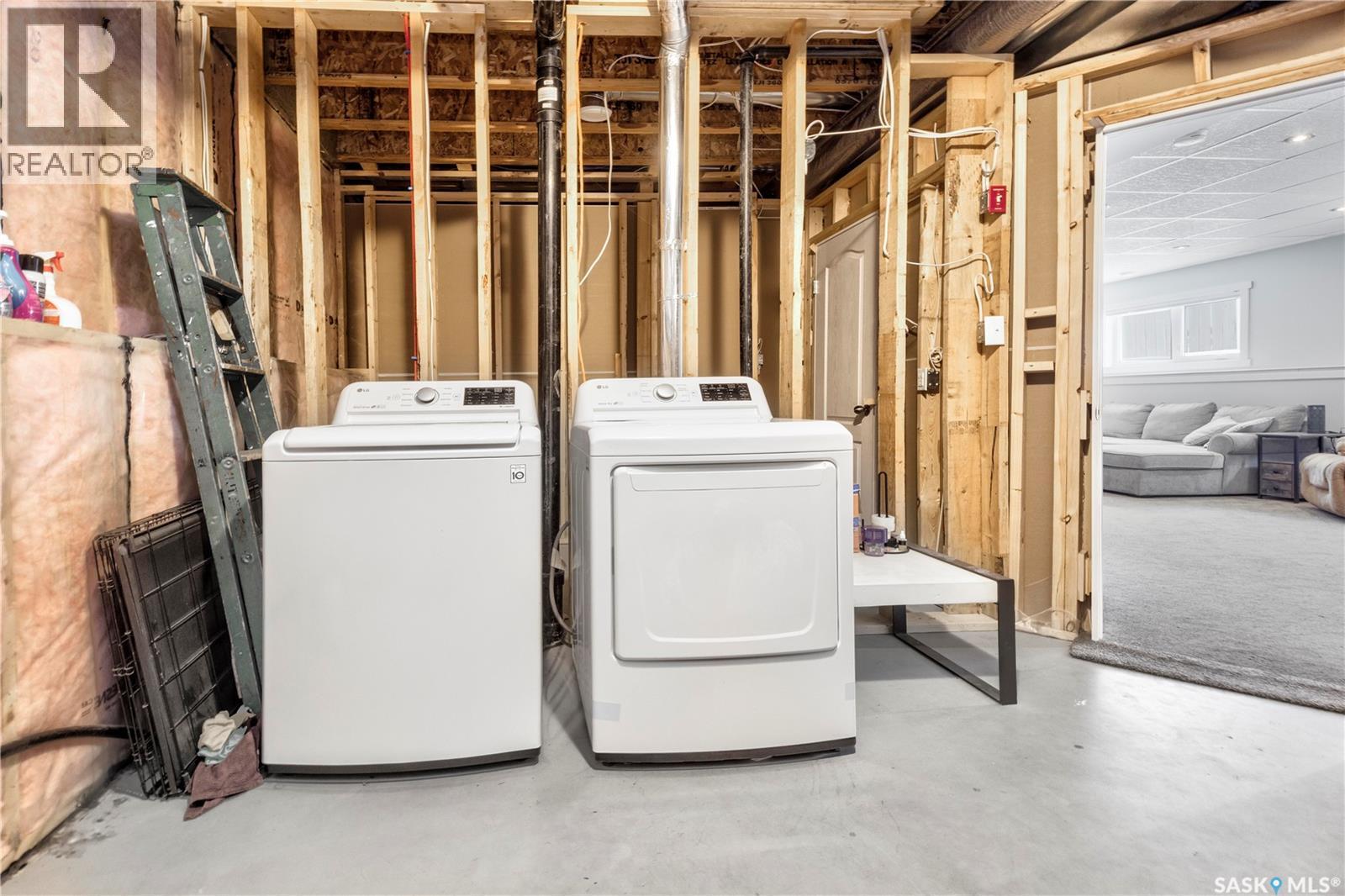 4 Guy Drive, Prince Albert, SK - Indoor Photo Showing Laundry Room