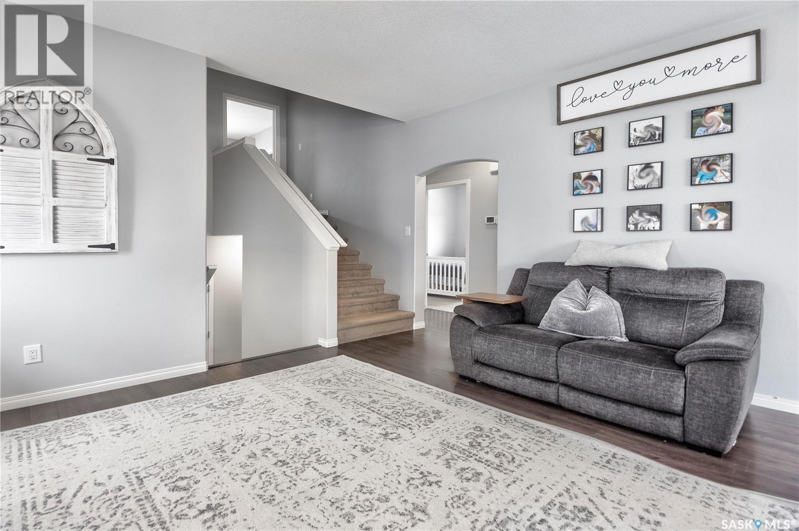 4 Guy Drive, Prince Albert, SK - Indoor Photo Showing Living Room