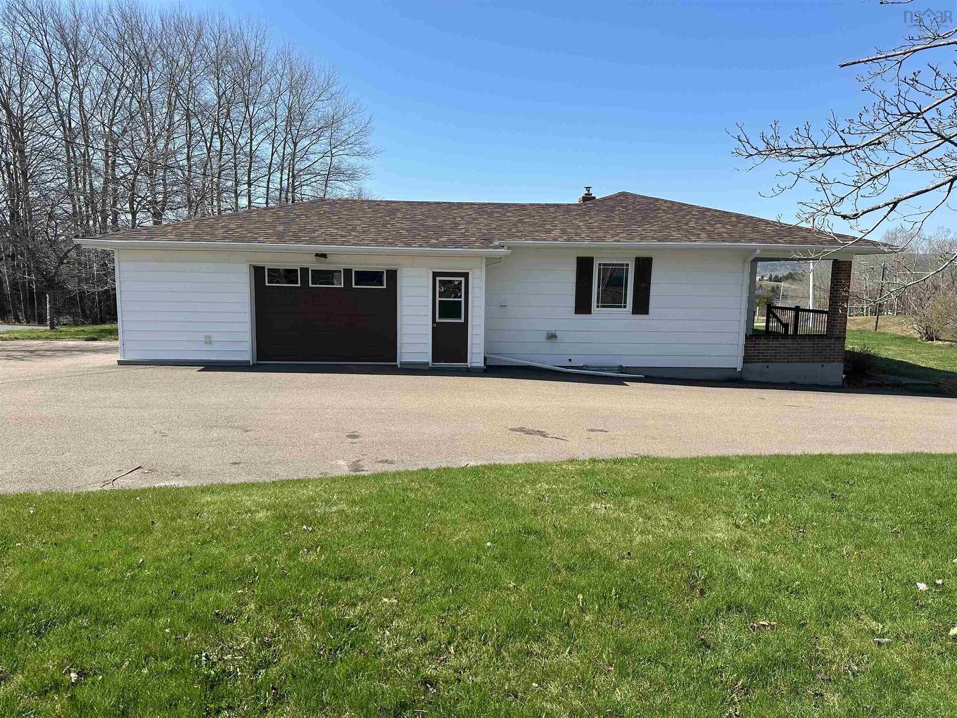 18 Sydney Road Road, Port Hawkesbury, NS