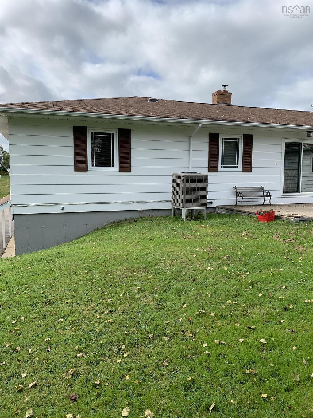 18 Sydney Road Road, Port Hawkesbury, NS