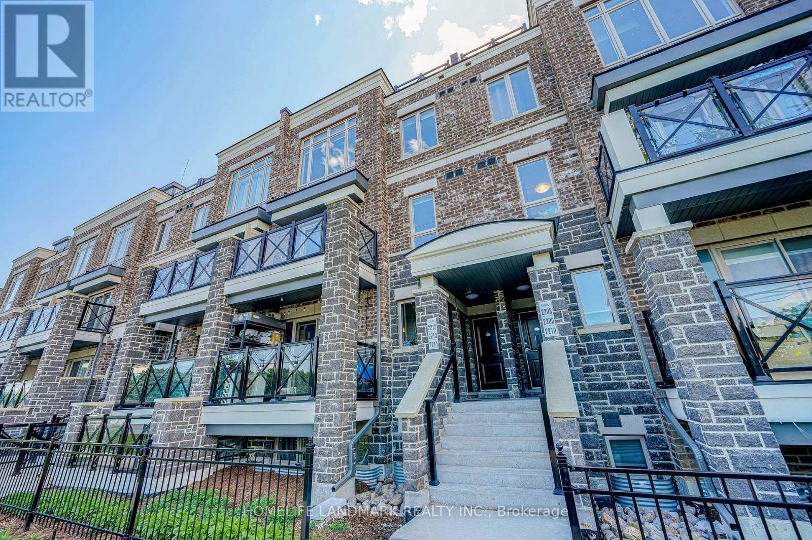 2213 - 10 Westmeath Lane N, Markham, ON - Outdoor
