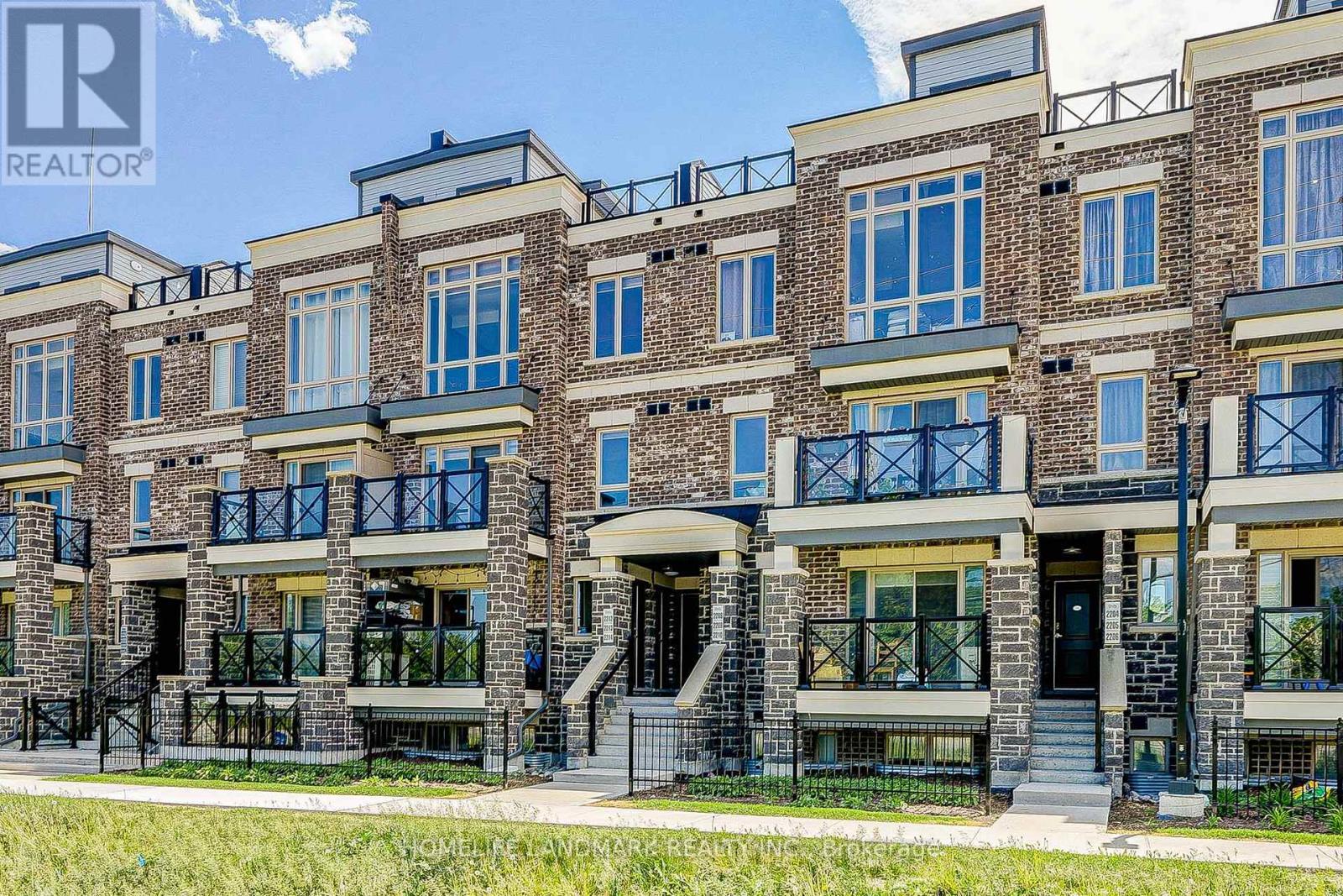 2213 - 10 Westmeath Lane N, Markham, ON - Outdoor With Facade