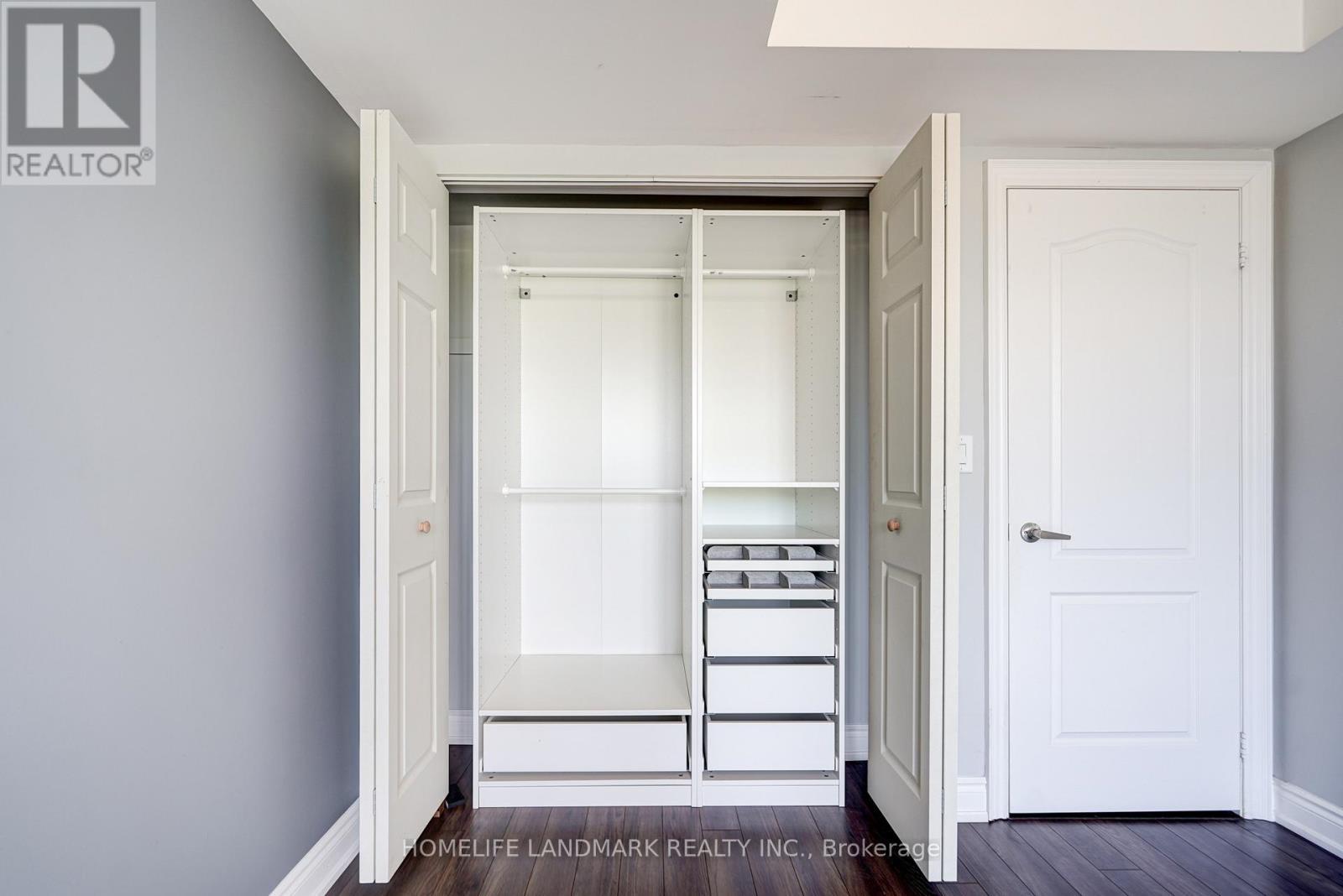 2213 - 10 Westmeath Lane N, Markham, ON - Indoor Photo Showing Other Room