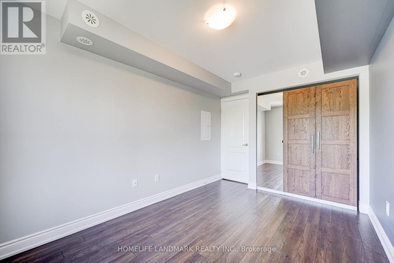 2213 - 10 Westmeath Lane N, Markham, ON - Indoor Photo Showing Other Room