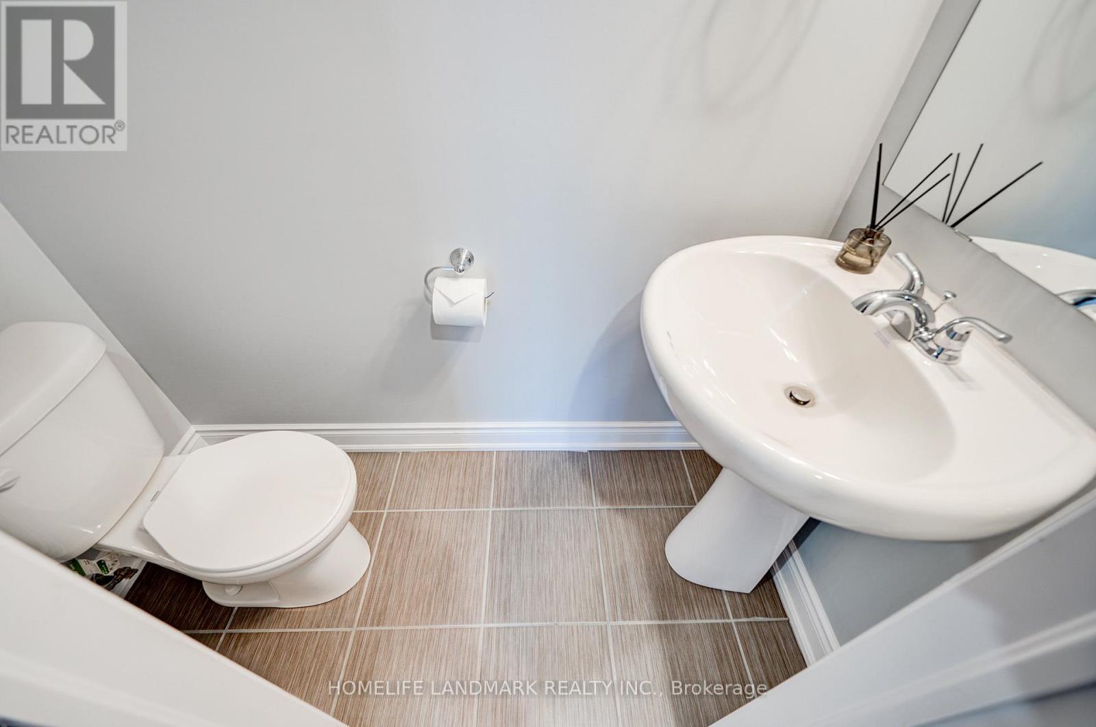 2213 - 10 Westmeath Lane N, Markham, ON - Indoor Photo Showing Bathroom