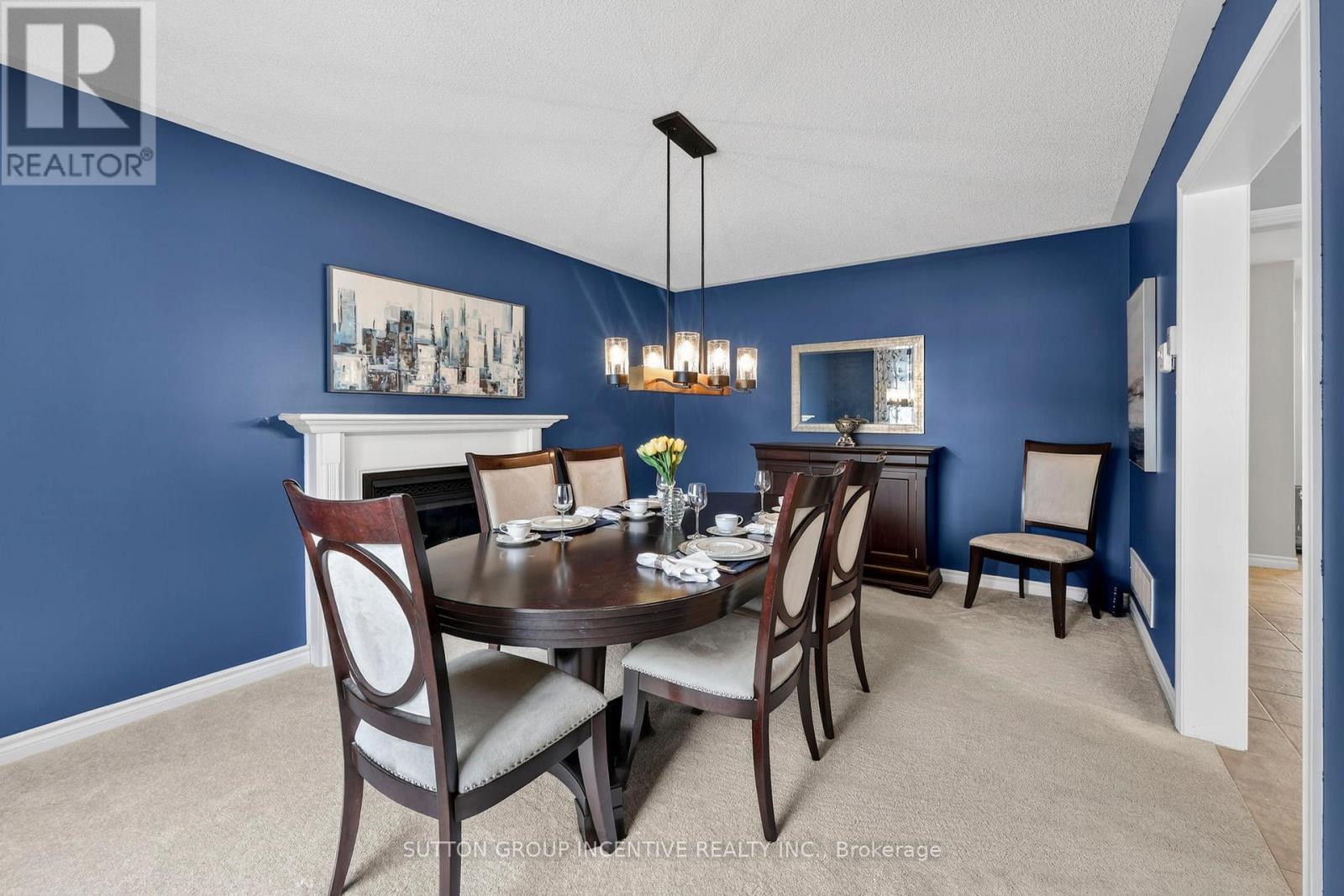 60 O'Neill Circle, Springwater, ON - Indoor Photo Showing Dining Room