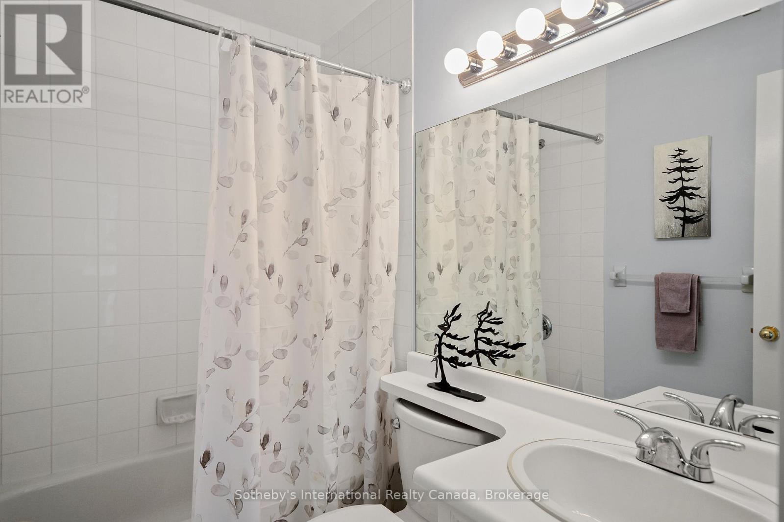 331 Mariners Way, Collingwood, ON - Indoor Photo Showing Bathroom