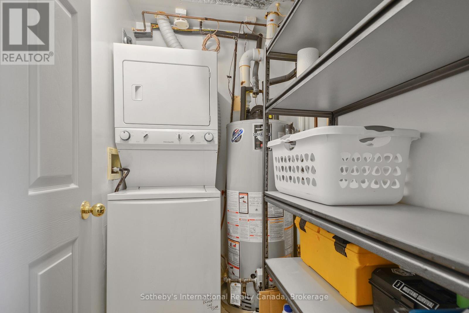 331 Mariners Way, Collingwood, ON - Indoor Photo Showing Laundry Room
