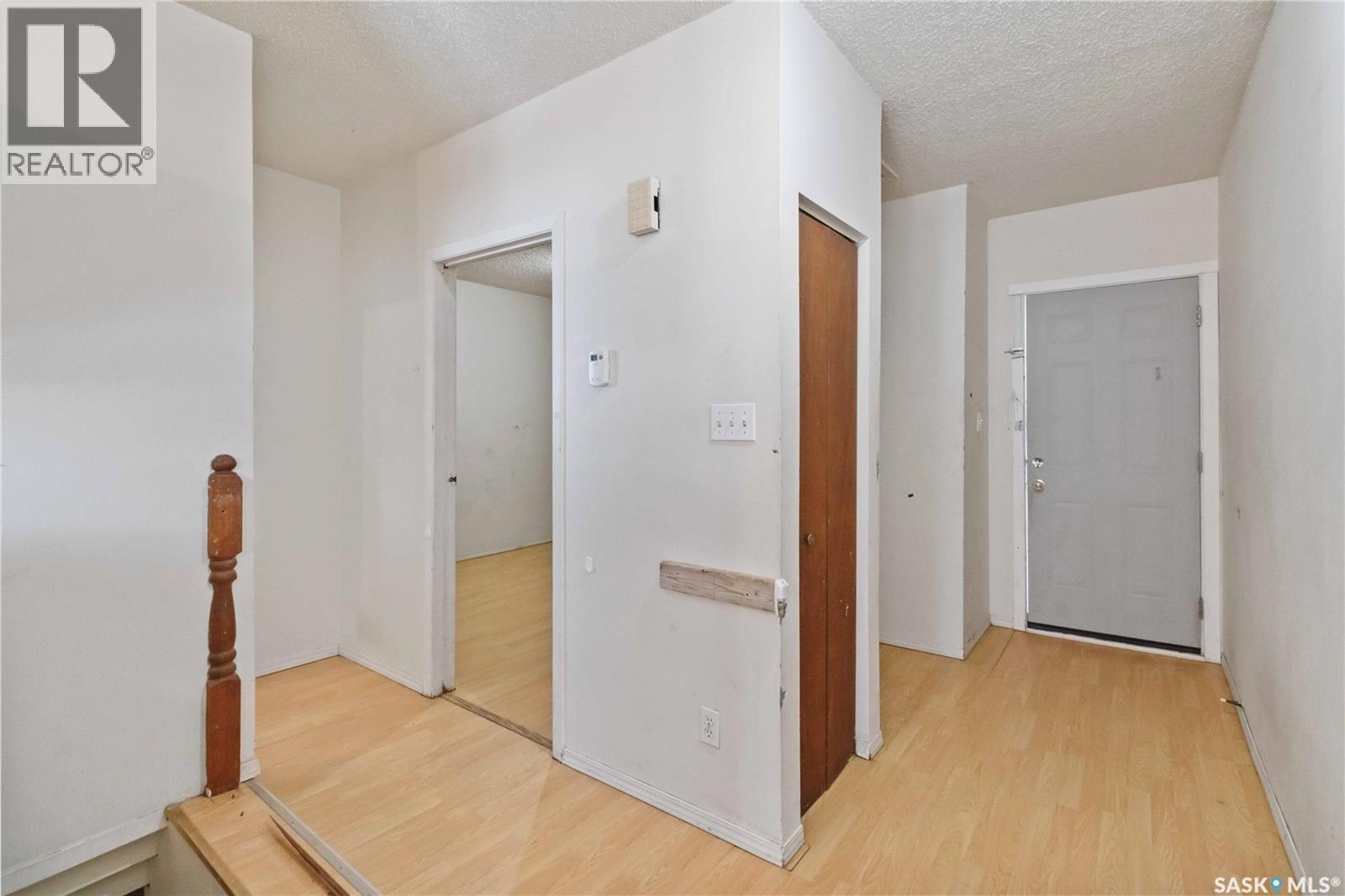 527 6Th Street E, Saskatoon, SK - Indoor Photo Showing Other Room