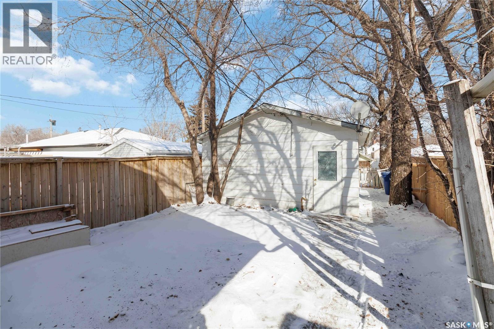 527 6Th Street E, Saskatoon, SK - Outdoor