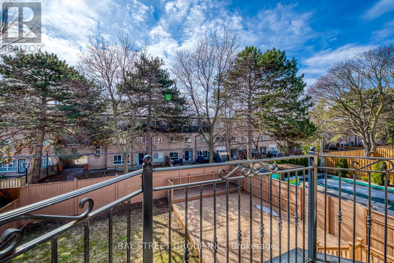 39 Foxwarren Drive, Toronto, ON - Outdoor